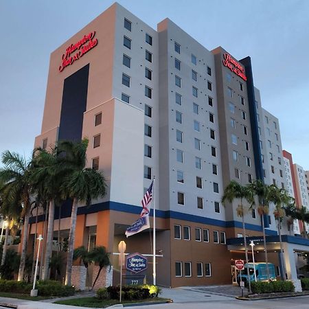 Hampton Inn & Suites Miami Airport South/Blue Lagoon Eksteriør bilde