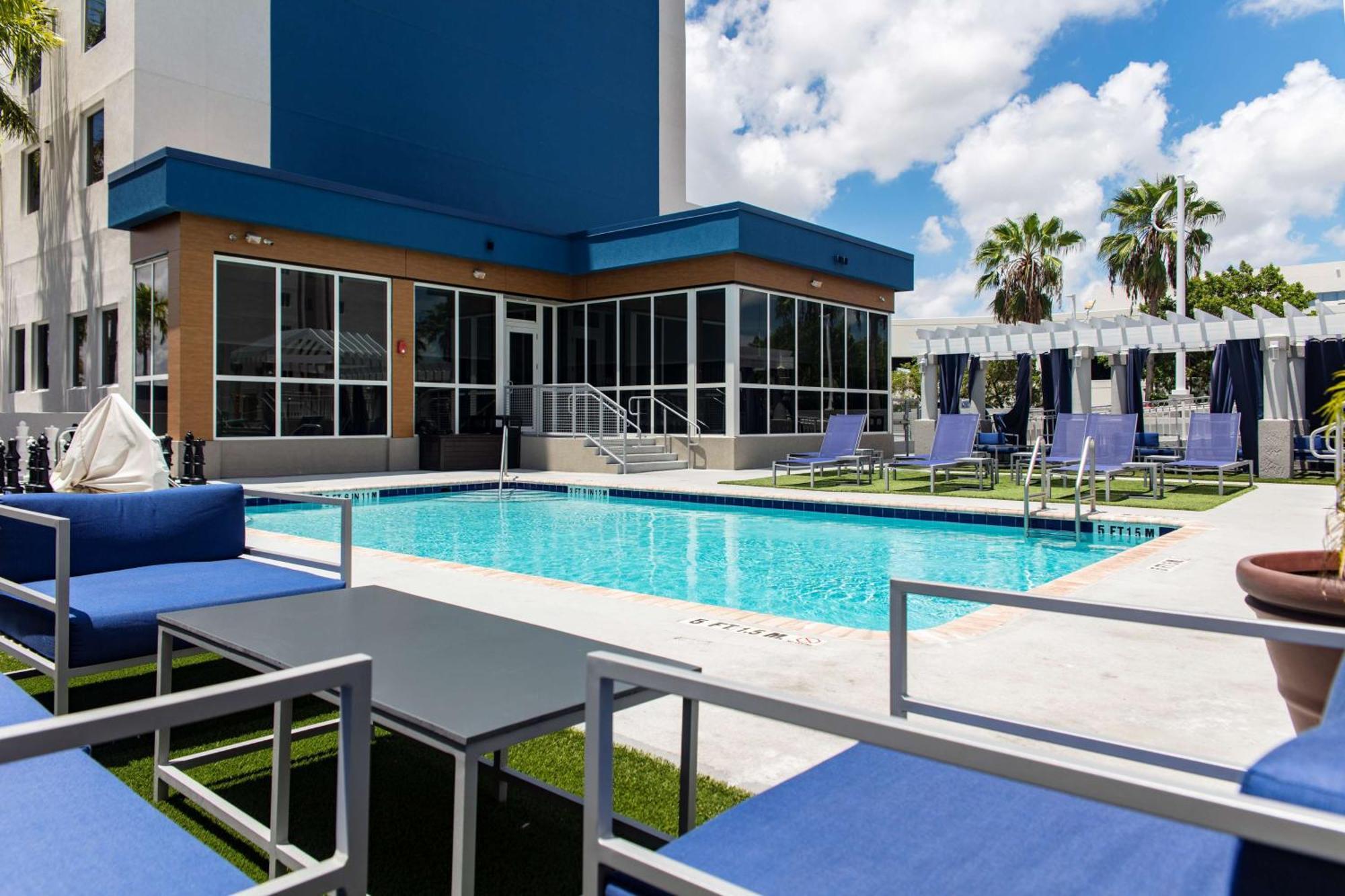 Hampton Inn & Suites Miami Airport South/Blue Lagoon Eksteriør bilde